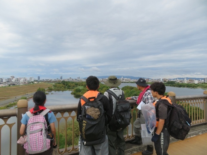 淀川城北ワンドで環境保全活動を体験